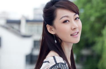 <a href=/yingshi/e3ddf6ea10b4c9874dabda8b6b49585a.html target=_blank class=infotextkey>程瑤瑤</a>個(gè)人資料簡(jiǎn)歷 <a href=/yingshi/e3ddf6ea10b4c9874dabda8b6b49585a.html target=_blank class=infotextkey>程瑤瑤</a>個(gè)人簡(jiǎn)介