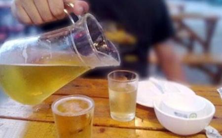 喝啤酒可以喝茶葉水嗎 喝啤酒可以喝茶水嗎