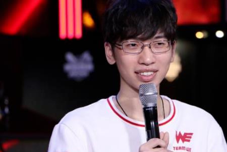 英雄聯(lián)盟957為什么叫腿哥（《LOL》WE957腿哥稱號由來）