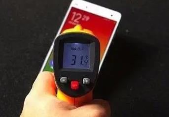 手機發(fā)熱發(fā)燙耗電快怎么辦呢