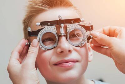 散光是屈光不正的一種嗎 眼睛散光就是屈光不正嗎